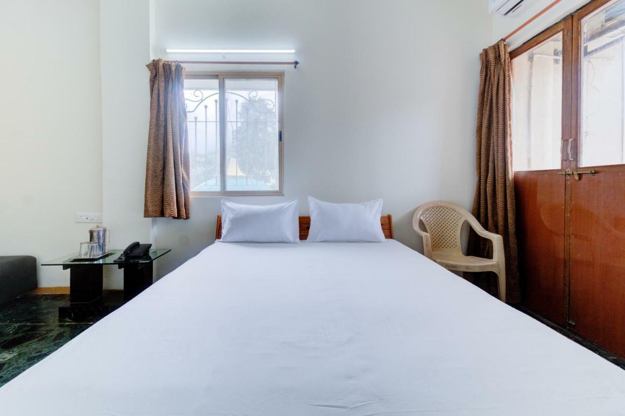 Spot On 41871 Hotel Sahyadri Spot Тримбак Экстерьер фото